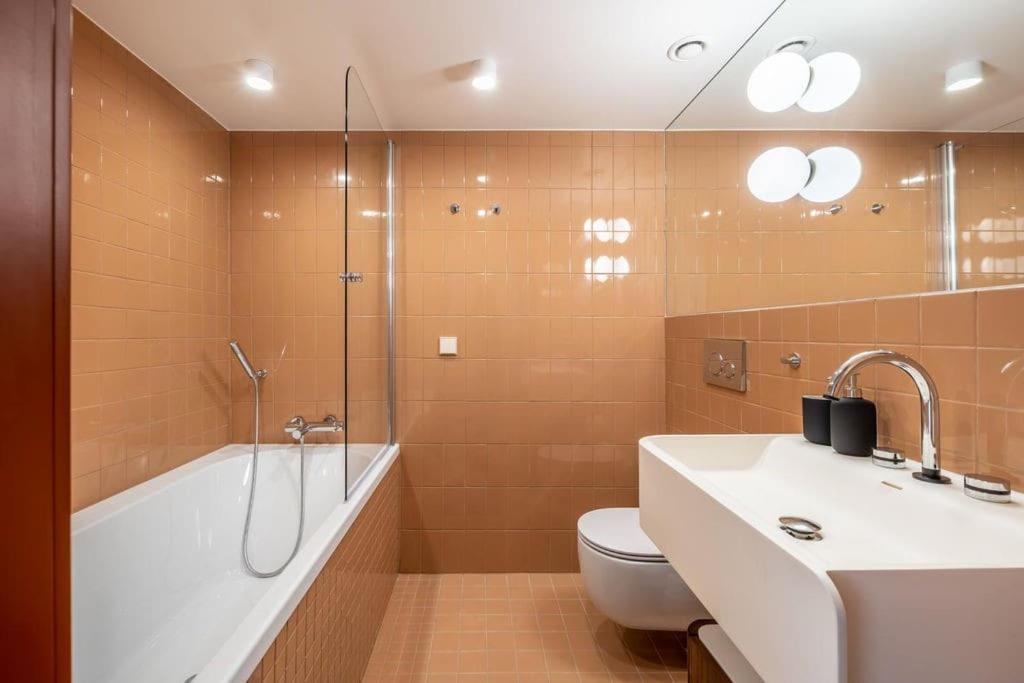 Designer Loft In The City Center Appartement Riga Buitenkant foto